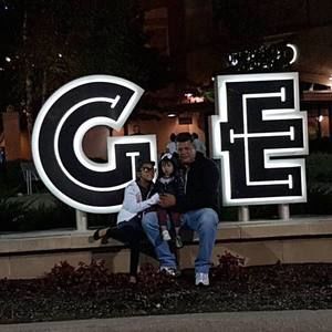 Meet your Posher, Felix